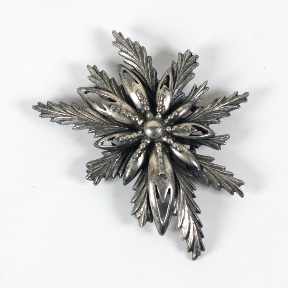 Vintage Botticelli Signed Silver Tone Multi-Layered Leaves Flower Brooch